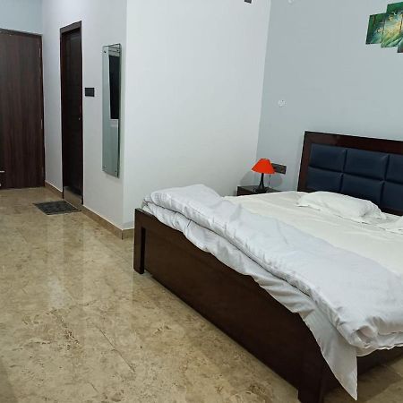Shivalik Residency - Hotel & Banquet Hall Bara Banki Exterior photo