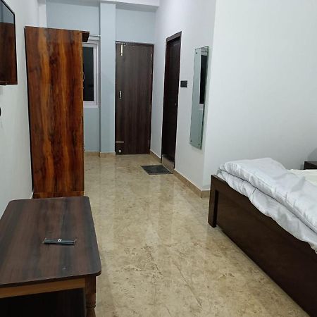 Shivalik Residency - Hotel & Banquet Hall Bara Banki Exterior photo