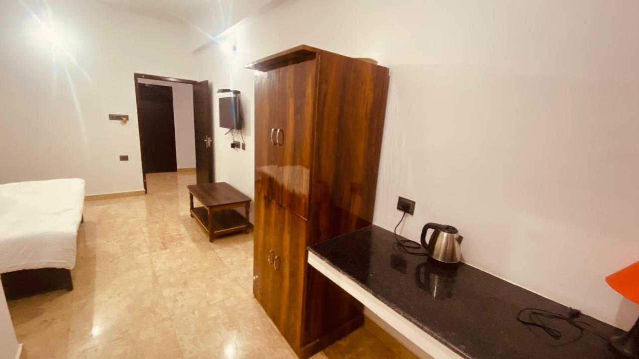 Shivalik Residency - Hotel & Banquet Hall Bara Banki Exterior photo